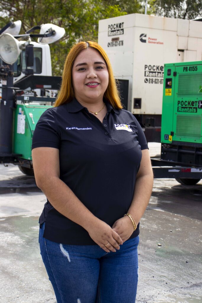 Karen - Atención a Clientes y Cotizaciones